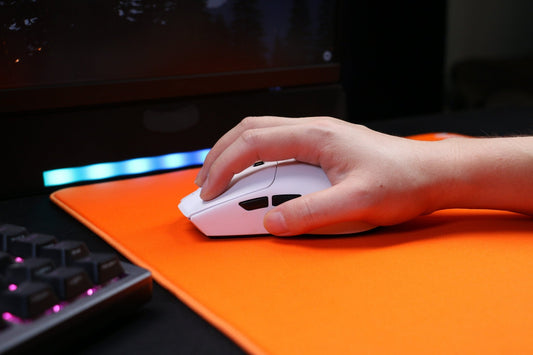 Is Symmetrical Better Than Ergonomic Gaming Mouse? - RAWM GAMING